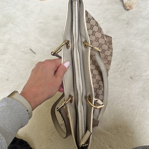 Gucci GG Canvas Eclipse Tote Bag - Picture 14 of 16